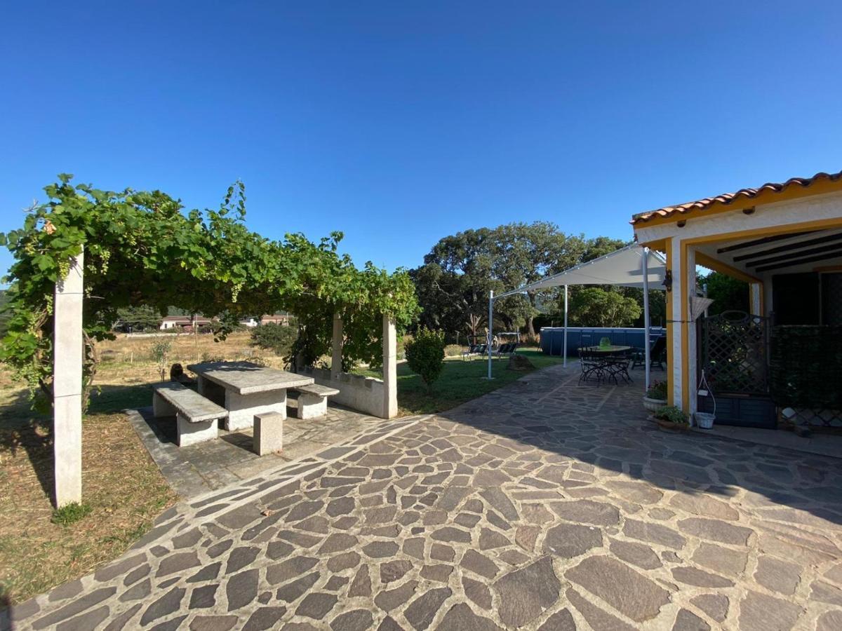Casa Di Campagna In Gallura Luogosanto Dış mekan fotoğraf
